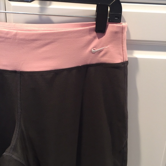 Nike Fit Dry Capri Leggings Gray & Pink Size Med - Picture 2 of 4